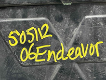 Load image into Gallery viewer, Grille Mitsubishi Endeavor 2006 - NW422965
