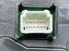 Load image into Gallery viewer, [INVENTORYCAR_YEAR_MAKE_MODEL] SPEEDOMETER CLUSTER - NW423591
