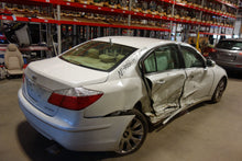 Load image into Gallery viewer, CARRIER ASSEMBLY Hyundai Genesis 09 10 11 12 13 14 3.91 RATIO  Rear - NW46595
