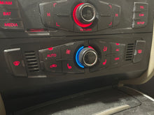 Load image into Gallery viewer, FRONT TEMPERATURE CONTROLS Audi A4 A5 Q5 S4 S5 08 09 10 11 12 - NW423408
