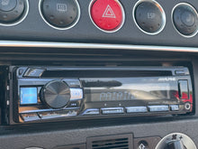 Load image into Gallery viewer, Radio Audi TT 2001 01 2002 02 2003 03 AM FM CD - NW424618
