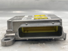 Load image into Gallery viewer, AIR BAG CONTROL MODULE COMPUTER Cadillac CTS 2005 05 - NW26102
