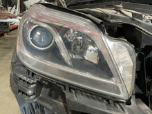 Load image into Gallery viewer, HEADLIGHT LAMP ASSEMBLY Gl350 Gl450 Gl550 GL63 AMG 13-16 Right - NW424505
