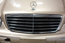 Load image into Gallery viewer, GRILL Mercedes E320 E430 E55 2000 00 01 02 03 - NW98513
