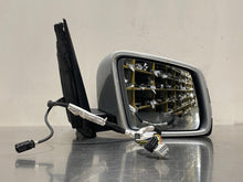Load image into Gallery viewer, SIDE VIEW DOOR MIRROR Gl350 Gl450 Gl550 GL63 AMG 2013-2016 Right - NW424322
