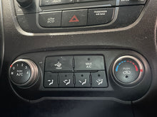Load image into Gallery viewer, TEMPERATURE CONTROLS Hyundai Tucson 2014 14 2015 15 - NW424496
