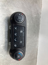 Load image into Gallery viewer, TEMPERATURE CONTROLS Hyundai Tucson 2014 14 2015 15 - NW424496
