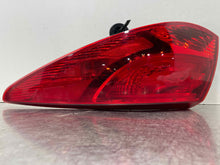 Load image into Gallery viewer, OUTER TAIL LIGHT LAMP Hyundai Tucson 10 11 12 13 14 15 Right - NW424754
