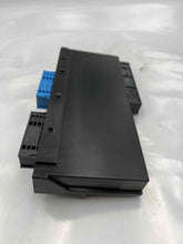 Load image into Gallery viewer, Body Control module BMW 330i 325i 323i 2006 06 - NW28994
