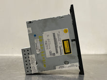 Load image into Gallery viewer, REMOTE CD CHANGER Audi Q7 07 08 09 10 11 - NW136168
