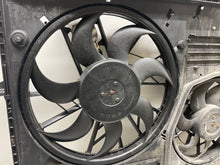 Load image into Gallery viewer, RADIATOR FAN ASSEMBLY Audi Q7 2007 07 2008 08 2009 09 2010 10 - NW63682
