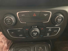 Load image into Gallery viewer, Temperature Controls Jeep Compass 2018 - NW426030
