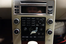 Load image into Gallery viewer, RADIO C70 S60 S80 V70 XC60 XC70 07 08 09 10 11 AM FM CD - NW140595
