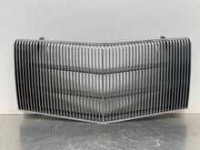 Load image into Gallery viewer, Grille Chrysler Imperial 1993 - NW426904
