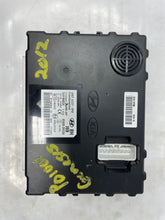 Load image into Gallery viewer, BODY CONTROL MODULE BCM COMPUTER Hyundai Genesis 11 12 13 14 - NW32220
