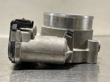Load image into Gallery viewer, Throttle Body  FORD F250SD PICKUP 2017 - NW426994
