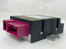 Load image into Gallery viewer, Fuel pump computer BMW 330i 328i 528i 525i 530i 2004 04 05 06 07 08 - 11 - NW29662
