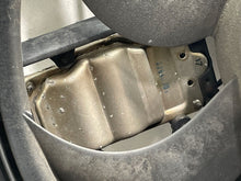 Load image into Gallery viewer, RADIATOR FAN ASSEMBLY C30 V40 V70 2004 04 05 06 07 08 - NW427667
