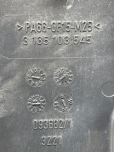 Load image into Gallery viewer, RADIATOR FAN ASSEMBLY C30 V40 V70 2004 04 05 06 07 08 - NW427667
