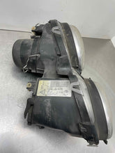 Load image into Gallery viewer, HEADLIGHT LAMP ASSEMBLY Jaguar X Type 02 03 04 05 06 07 08 Left - NW427767
