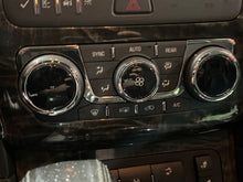 Load image into Gallery viewer, Temperature Controls Buick Enclave 2013 - NW429114

