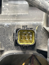 Load image into Gallery viewer, HEADLIGHT LAMP ASSEMBLY Range Rover 2000 00 2001 01 2002 02 Left - NW429126
