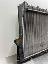 Load image into Gallery viewer, RADIATOR Range Rover 1999 99 2000 00 2001 01 2002 02 - NW429200
