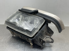 Load image into Gallery viewer, HEADLIGHT LAMP ASSEMBLY Range Rover 2000 00 2001 01 2002 02 Right - NW429127
