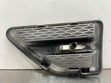 Load image into Gallery viewer, SIDE MARKER LAMP LIGHT LR2 LR3 Range Rover Sport 09-16 Fender Mounted - NW83392
