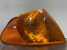 Load image into Gallery viewer, PARKLAMP BMW 320i 328i 330i 1999 99 00 01 Left - NW429487
