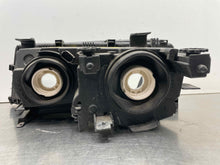 Load image into Gallery viewer, HEADLIGHT LAMP ASSEMBLY 320i 323i 323ic 323is 325ci 325i 328i 99-01 Right - NW429518
