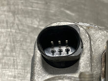 Load image into Gallery viewer, THROTTLE BODY BMW 320I 325I 525I X3 Z3 Z4 01 02 03 - 06 - NW429622
