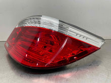 Load image into Gallery viewer, OUTER TAIL LIGHT LAMP BMW 528i 535i 550i M5 08 09 10 Right - NW429628
