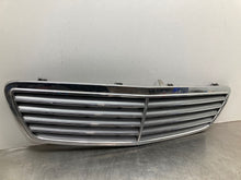 Load image into Gallery viewer, GRILLE Mercedes C320 C240 C2303 2001 01 2002 02 2003 03 2004 04 Upper - NW429889
