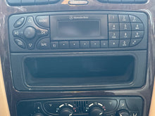 Load image into Gallery viewer, RADIO RECEIVER C230 C40 C320 C32 2001 01 2002 02 2003 03 2004 04 - NW429973
