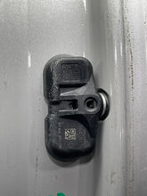 Load image into Gallery viewer, WHEEL RIM Venza 09-13 19x7-1/2 ALLOY 19x7-1/2, 5 lug, 4-1/2" - NW430114
