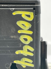 Load image into Gallery viewer, CD CHANGER SL500 SL600 1999 99 2000 00 2001 01 2002 02 - NW232522
