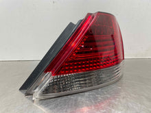 Load image into Gallery viewer, OUTER TAIL LIGHT LAMP 750i 750il 750LI 760li Alpina B7 06-08 Right - NW554026
