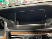 Load image into Gallery viewer, Info-Gps Screen  MERCEDES E-CLASS 2014 - NW430733
