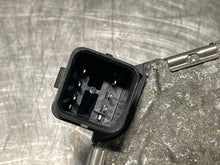 Load image into Gallery viewer, THROTTLE BODY 550i 550i Gt 650i 750 HYBRID 750i 750il Active 7 08-15 - NW431289
