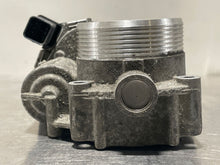 Load image into Gallery viewer, THROTTLE BODY 550i 550i Gt 650i 750 HYBRID 750i 750il Active 7 08-15 - NW431289
