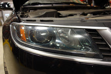 Load image into Gallery viewer, Headlight Lamp Assembly  SAAB 9-5 2011 - NW103567
