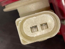 Load image into Gallery viewer, TAIL LIGHT LAMP ASSEMBLY Volkswagen Beetle 06 07 08 09 10 Right - NW432796
