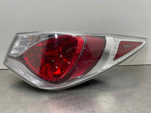 Load image into Gallery viewer, OUTER TAIL LIGHT LAMP Sonata Sonata Hybrid 11 12 13 14 15 Right - NW432795
