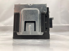 Load image into Gallery viewer, BODY CONTROL MODULE BCM COMPUTER Crossfire 2005 05 2006 06 - NW26622
