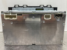 Load image into Gallery viewer, RADIO Murano 2009 09 2010 10 AM FM 6 CD - NW432615
