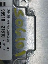 Load image into Gallery viewer, AIR BAG CONTROL MODULE COMPUTER Kia Optima 11 12 13 14 15 - NW433024
