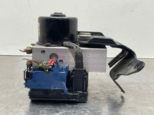 Load image into Gallery viewer, ABS PUMP Volvo V70 S70 1999 99 00 01 02 03 04 - NW432956
