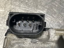 Load image into Gallery viewer, THROTTLE BODY S60 V70 S80 XC90 2001 01 02 03 04 05 06 - NW433413
