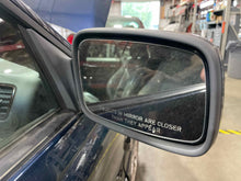 Load image into Gallery viewer, SIDE VIEW MIRROR Volvo C70 98 99 00 01 02 03 04 Right - NW433078
